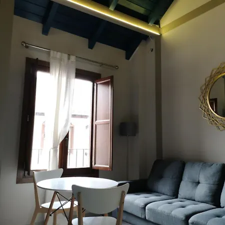 Elvira 50 Apartment